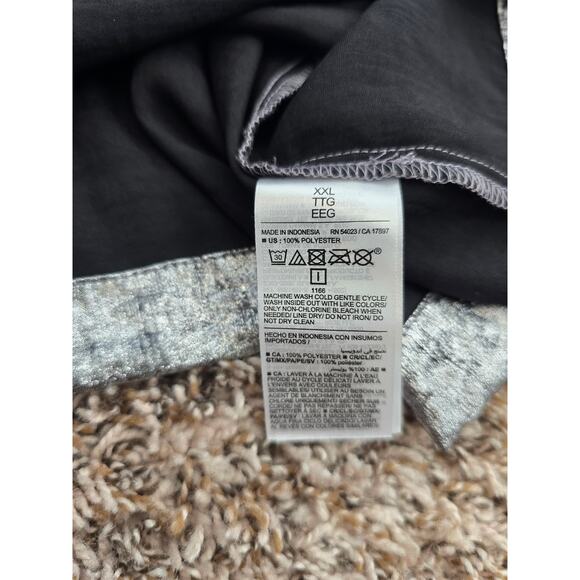 Old Navy Silver Metallic V-Neck Blouse XXL Holiday Party Top Glam Y2K Sparkle - Picture 8 of 8